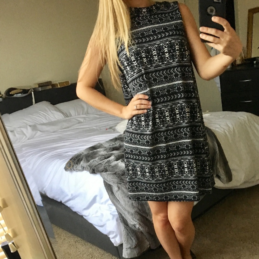 Flowy Geometric Print Dress